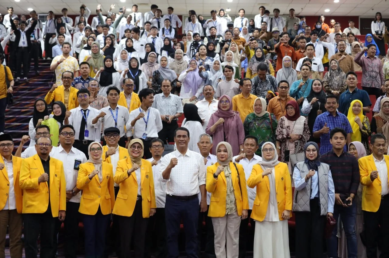 Mentan Amran Tampung Keluhan Mahasiswa dan Dosen UNM, Soroti Pupuk hingga Kualitas Beras Bantuan