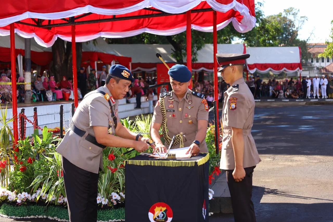 945 Bintara Polri Resmi Dilantik di Sulsel, Ini Pesan Penting Kapolda untuk Para Bripda Baru 2 945 Bintara Polri Resmi Dilantik di Sulsel, Ini Pesan Penting Kapolda untuk Para Bripda Baru