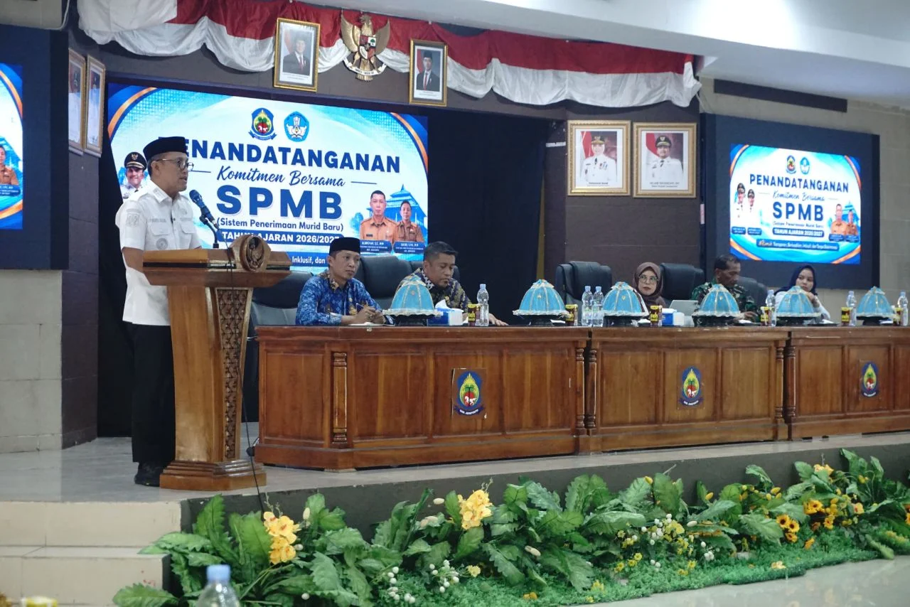Bupati Paris Yasir Resmi Launching Aplikasi SPMB Jeneponto 2026/2027 2 Bupati Paris Yasir Resmi Launching Aplikasi SPMB Jeneponto 2026/2027