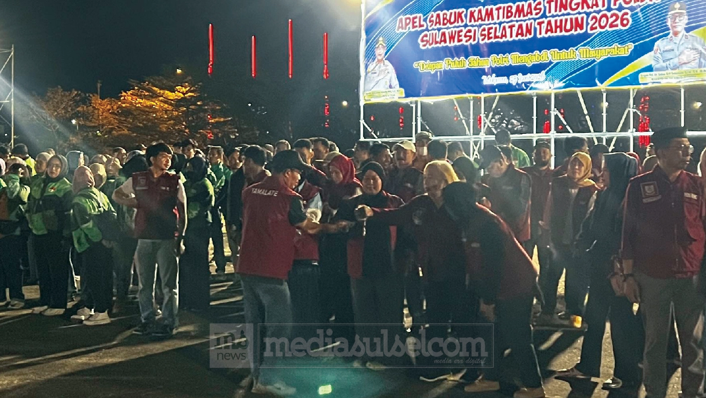 Apel Sabuk Kamtibmas Polda Sulsel Perkuat Sinergi Polri dan Masyarakat, Pembagian Tali Asih Diwarnai Antrean Panjang 2 apel sabuk2