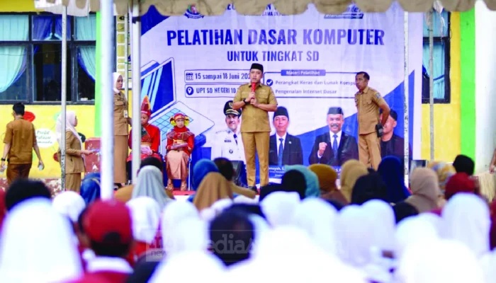 Siapkan Generasi Melek Teknologi, Bupati Jeneponto Buka Pelatihan Komputer untuk Siswa SD