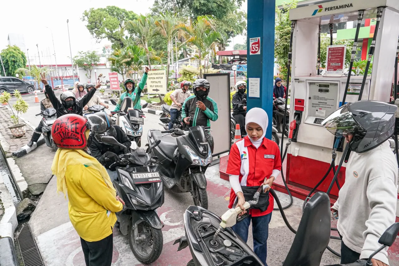 BPH Migas: Antrean BBM di SPBU Medan Berangsur Terurai, Penyaluran Naik hingga 125% 2 BPH Migas: Antrean BBM di SPBU Medan Berangsur Terurai, Penyaluran Naik hingga 125%