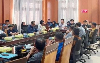 DPRD Jeneponto Beri Tenggat 2,5 Bulan Peternak Ayam Petelur di Desa Maero Pindah 3 DPRD Jeneponto Beri Tenggat 2,5 Bulan Peternak Ayam Petelur di Desa Maero Pindah