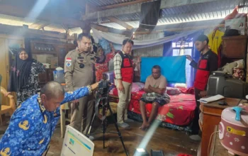 Program PACI'DDA Disdukcapil Jeneponto Jemput Bola Rekam e-KTP Warga Sakit di Lebang Manai 5 Program PACI'DDA Disdukcapil Jeneponto Jemput Bola Rekam e-KTP Warga Sakit di Lebang Manai