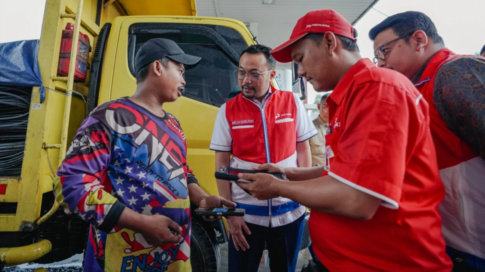 Dirut Pertamina Patra Niaga Tinjau SPBU di Palembang, Cek Layanan Biosolar Subsidi Tepat