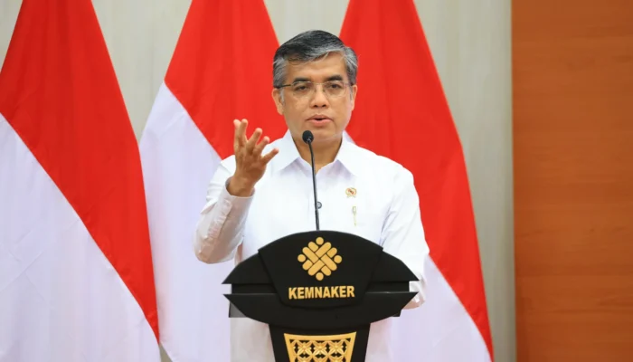Menaker: PHK Massal hingga Outsourcing Harus Diselesaikan dengan Cara Ini