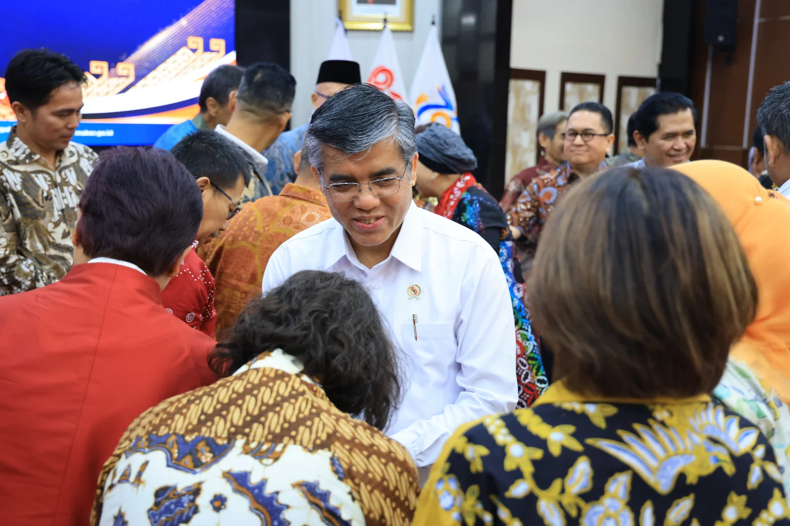 Menaker: PHK Massal hingga Outsourcing Harus Diselesaikan dengan Cara Ini