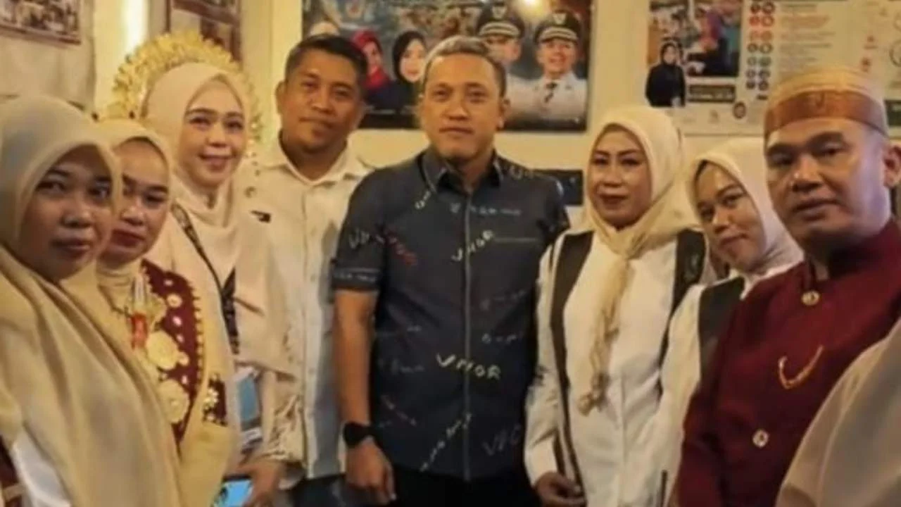 Bupati Paris Yasir Hadiri Evaluasi Proyek Perubahan PKN II di Makassar, Minta Inovasi Berdampak bagi Masyarakat 2 Pengurus SAPMA Pemuda Pancasila Kabupaten Jeneponto