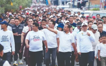 Gubernur Sulsel Lepas Ribuan Peserta Jalan Sehat HUT ke-18 Toraja Utara, Ajak Warga Budayakan Hidup Sehat 7 Anti Mager Torut