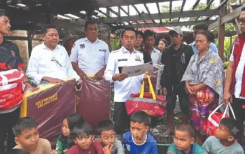 Bupati Sidrap Tinjau Korban Kebakaran di Talumae, Kerugian Capai Puluhan Juta Rupiah 4 Bupati Sidrap Tinjau Lokasi Kebakaran
