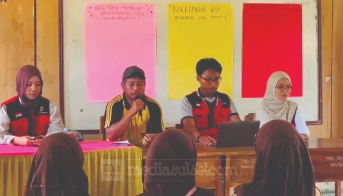 Mahasiswa KKN-PK Unhas Edukasi Siswa MA DDI Kulo Cegah Gangguan Lambung Lewat Program GERLAS