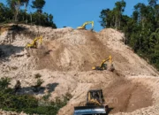 Mekanisme Bantuan Traktor bagi Pemilik Sawah Terdampak Pelabuhan Tonra Dipertanyakan