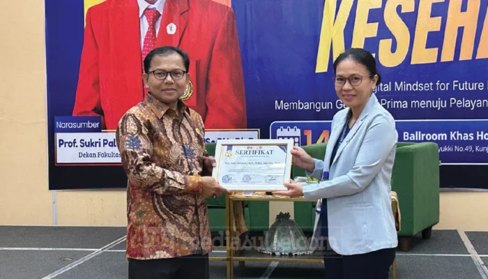 Prof Sukri Palutturi Dorong Mahasiswa STIK Stella Maris Makassar Bangun Digital Mindset untuk Tingkatkan Mutu Layanan Kesehatan