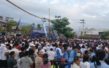 Ribuan Warga Tumpah Ruah Semarakkan Jalan Sehat HUT ke-18 Toraja Utara 6 Ribuan Warga