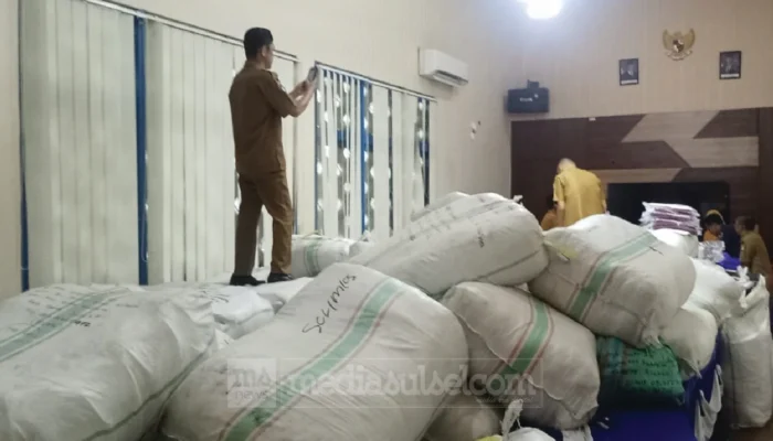 Disdik Bone Minta Wali Murid Baru SD dan SMP Tidak Membeli Seragam, Akan Dibagikan 13 Juli