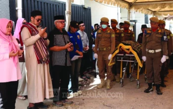 Wabup Sidrap Pimpin Pelepasan Jenazah Hj Rahmawati Arifin Nu'mang, Sampaikan Duka Mendalam kepada Keluarga 6 elepasan Rahmawati Arifin Numang