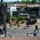warga bentrok dengan petugas