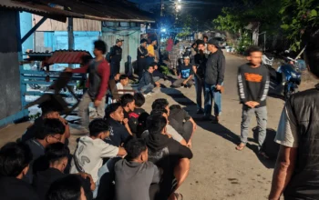 Nongkrong hingga Dini Hari, Puluhan Pemuda di Manggala Diamankan Polisi 3 Nongkrong hingga Dini Hari, Puluhan Pemuda di Manggala Diamankan Polisi