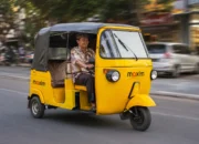 Bajaj Maxim Resmi Masuk Palopo, Ada Kabin Tertutup dan Tarif Hemat 11 Bajaj Maxim resmi hadir di Palopo, Sulsel. Layanan ini menawarkan kabin tertutup, kapasitas hingga dua penumpang, dan tarif hemat.Bajaj Maxim Resmi Masuk Palopo, Ada Kabin Tertutup dan Tarif Hemat