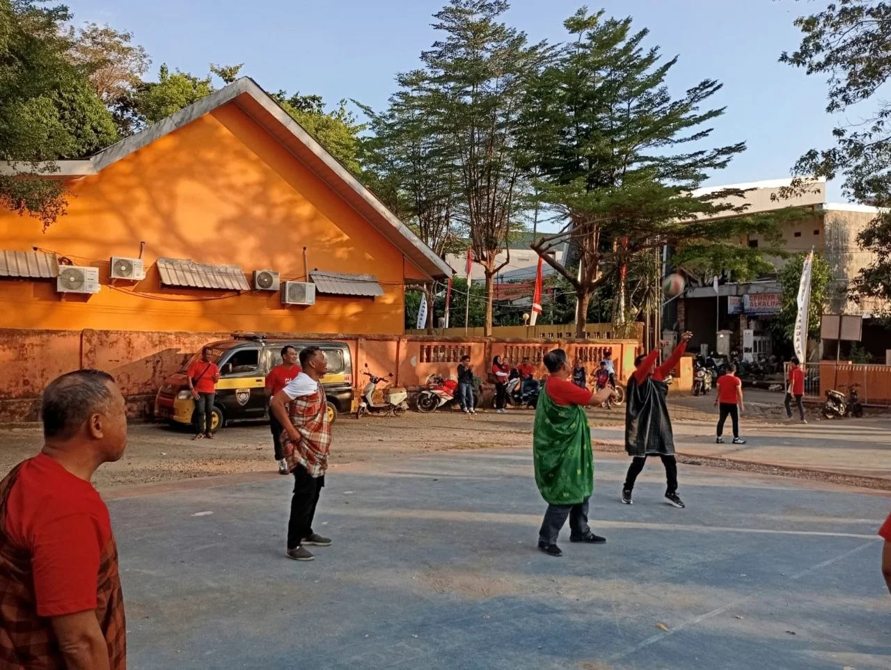 Serunya HUT RI di Polsek Manggala, Lomba Berlanjut hingga Malam