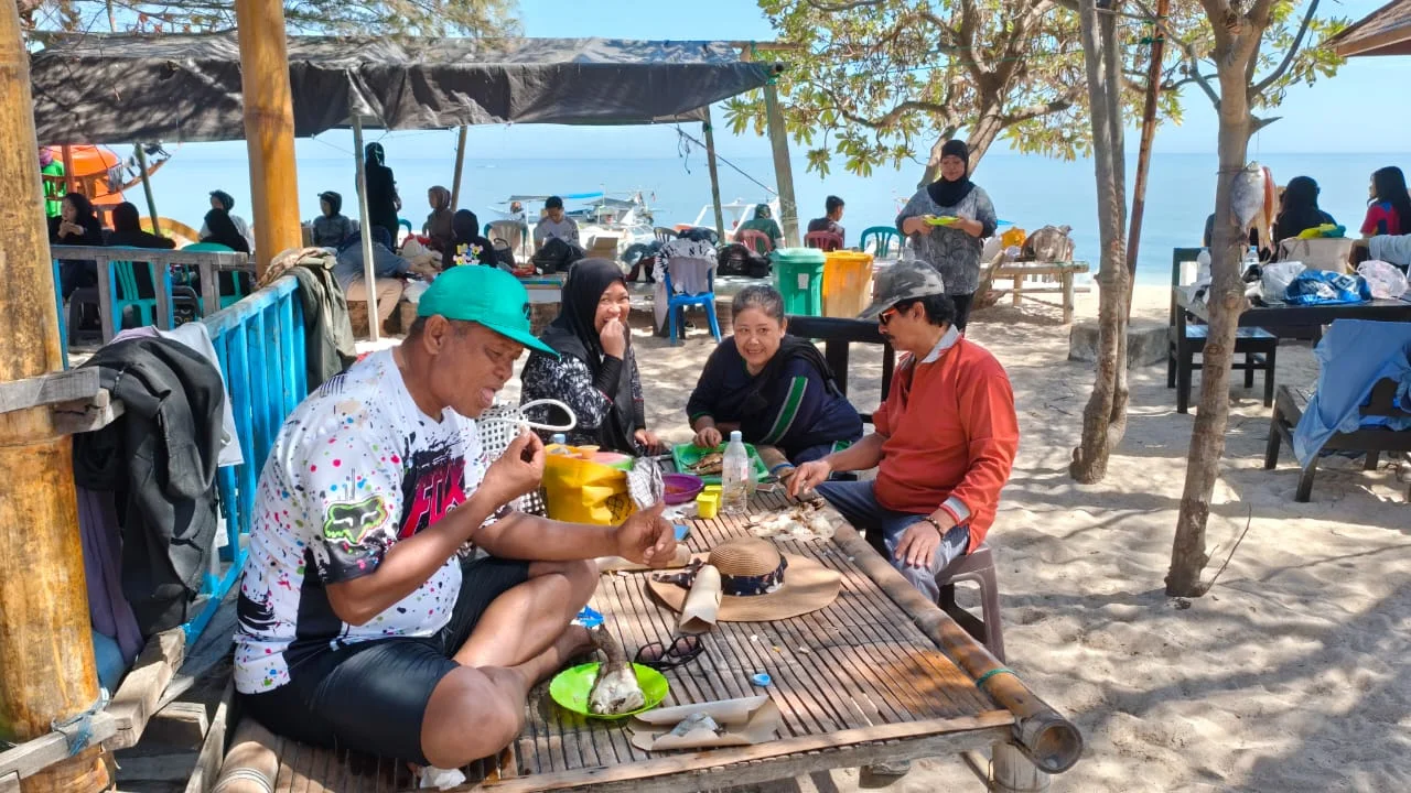 Pulau Kodingareng Keke Butuh Sentuhan Wisata 2 Pulau Kodingareng Keke Butuh Sentuhan Wisata