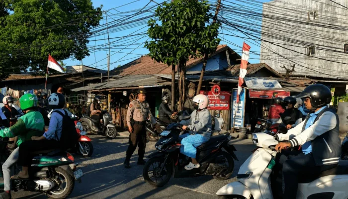 Jalan Antang Raya Mulai Padat, Polsek Manggala Siagakan Personel