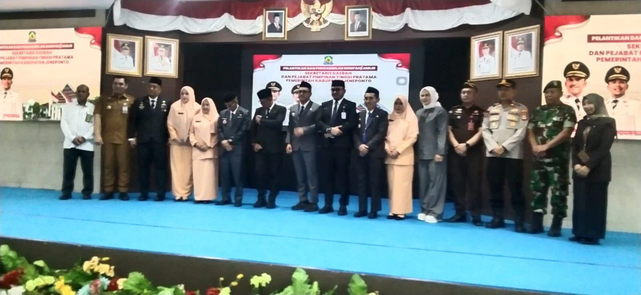 Aspa Muji Resmi Dilantik Jadi Sekda Jeneponto oleh Bupati Paris Yasir 3 Aspa Muji Resmi Dilantik Jadi Sekda Jeneponto oleh Bupati Paris Yasir