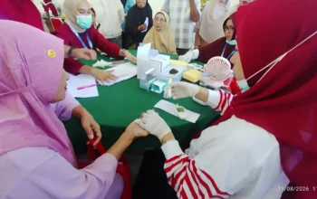Cek Tensi hingga Kolesterol Gratis di Bantimurung, Didominasi Ibu-ibu