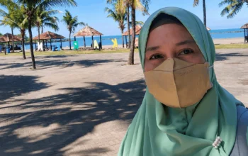 Sarjana Menganggur Tembus 1 Juta: Menyoal Lapangan Kerja dalam Sistem Kapitalisme 3 Sri Rahmayani, S.Kom (Aktivis Muslimah)