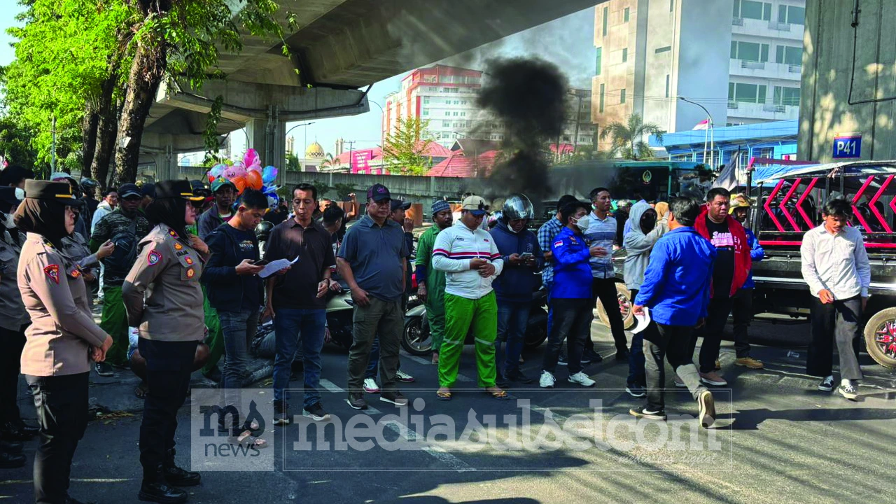 Aksi warga berjalan Kondusif