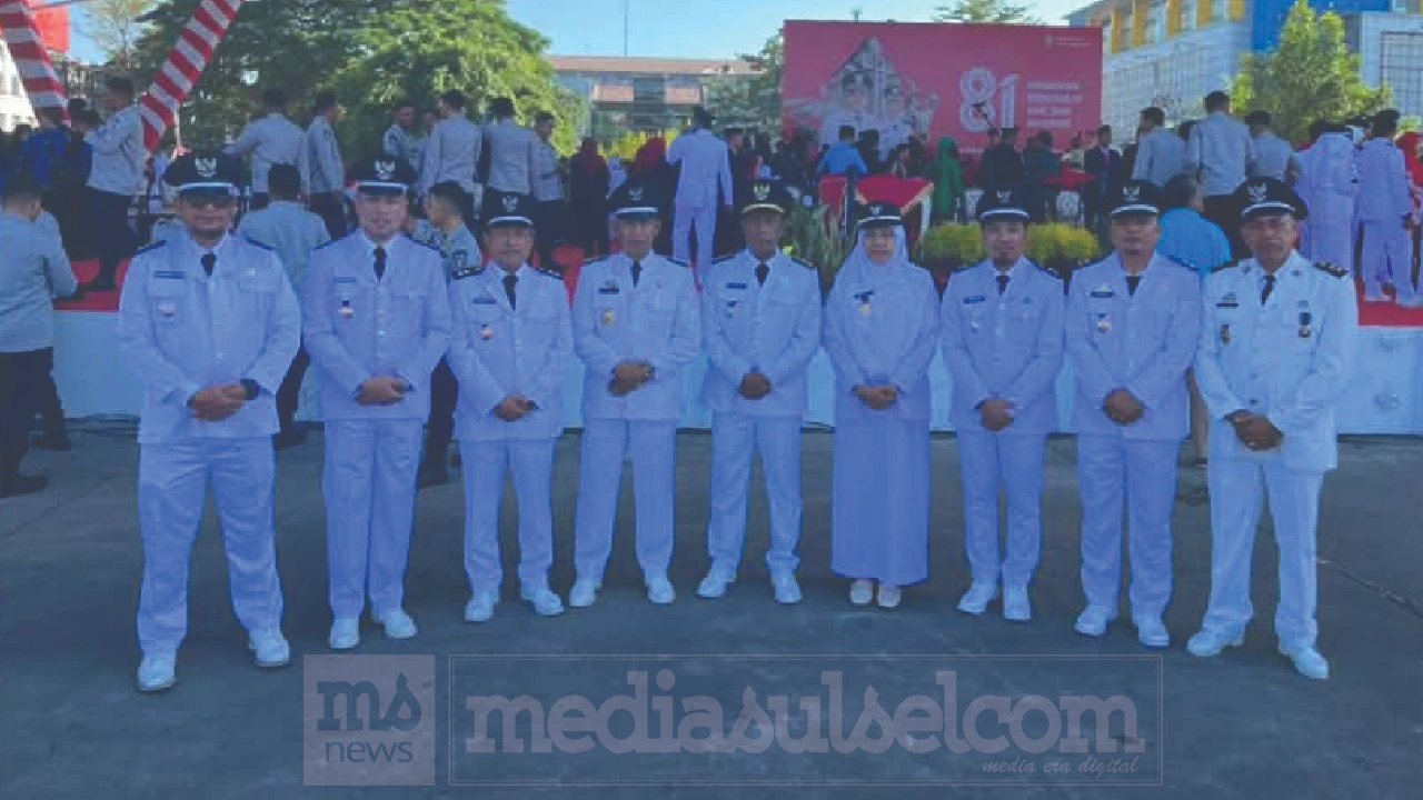 Camat Manggala Hadiri Upacara HUT ke-81 RI di Karebosi, Tegaskan Semangat Pengabdian untuk Warga 2 Camat Kota Makassar