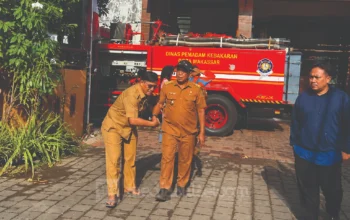 Camat Manggala Turun Langsung Tangani Kebakaran di Borong, 28 KK Terdampak