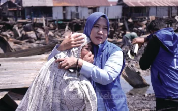 Fatma Wahyuddin Salurkan Bantuan untuk Korban Kebakaran Tallo Makassar, Serahkan Sembako hingga Seragam Sekolah