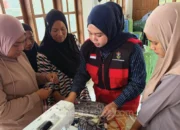 Mahasiswi KKN Unhas Latih Ibu Rumah Tangga di Allakuang Bangun Usaha Jahit Mandiri 10 KKN Unhas mesin jahit