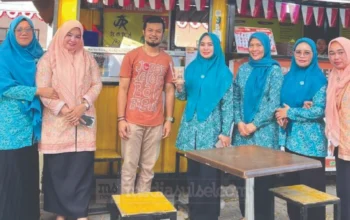 Ketua TP PKK Jeneponto Dorong UMKM Naik Kelas, Salmawati Paris Sambangi Pelaku Usaha 3 Ketua PKK Jeneponto