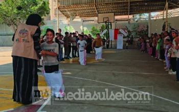 Momentum Muktamar V Wahdah Islamiyah, Lebih dari 100 Anak Gaza Rayakan HUT RI ke-81 Bersama Relawan Indonesia 3 Lomba Balap Karung anak Gaza