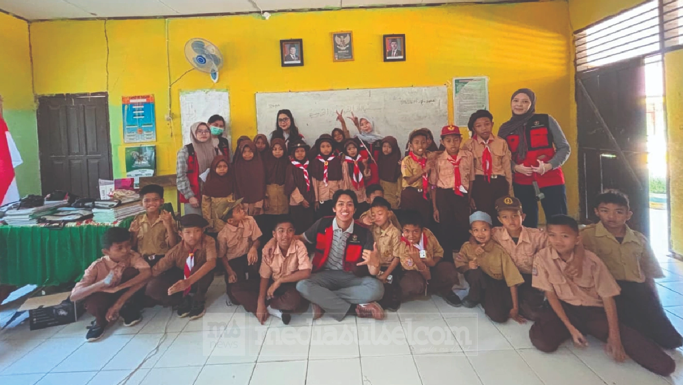 Mahasiswa KKN Unhas Tanamkan Budaya Pilah Sampah Sejak Dini Lewat Program GEMAS di MI DDI Maddo 2 MI DDI Mado1