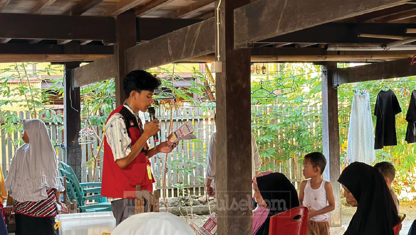 Mahasiswa KKN Unhas Kupa Barru