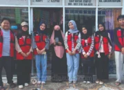 Bukan Sekadar KKN, Mahasiswa Unhas Bantu UMKM Lautang Benteng Tembus Pasar Digital 9 Mahasiswa KKN Unhas di Lautang Benteng