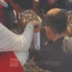 Cuma Modal Pipa PVC, Mahasiswa KKN Unhas Bikin Perbatasan Desa Teteaji Lebih Aman di Malam Hari