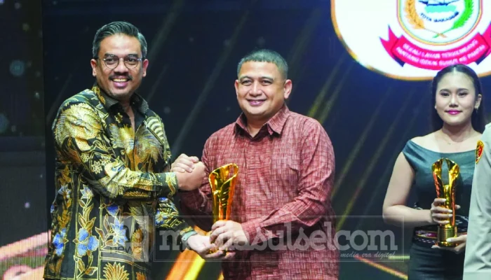 Wali Kota Makassar Jadi Satu-satunya Kepala Daerah Sulsel Raih Pemimpin Daerah Award 2026