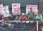 Didatangi Ratusan Pendemo, 40 Anggota DPRD Jeneponto Tak Kunjung Temui Massa