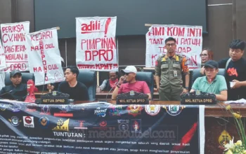 Didatangi Ratusan Pendemo, 40 Anggota DPRD Jeneponto Tak Kunjung Temui Massa