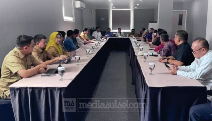 Kepala Dinas Pertanahan Makassar Hadiri Rapat Bersama Jusuf Kalla, Bahas Penataan Aset dan Penguatan Investasi