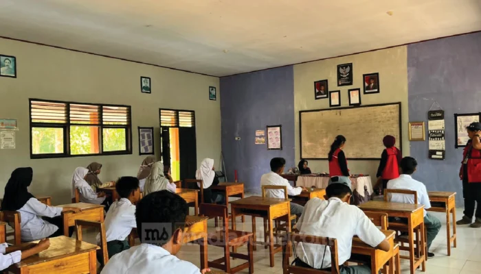 Mahasiswa KKN Unhas Tanamkan Budaya Kelola Sampah di SMKN 8 Sidrap Lewat Program Eco Key