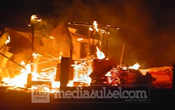 Soumel di Manggala Ludes Terbakar, Kayu dan Mesin Habis Dilalap Api 1 kEBAKARAN mANGGALA
