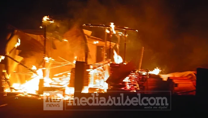 Soumel di Manggala Ludes Terbakar, Kayu dan Mesin Habis Dilalap Api