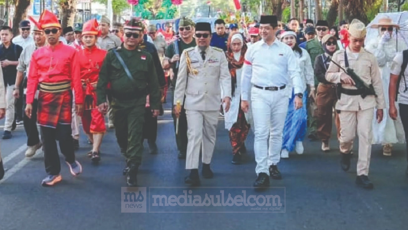Ribuan Warga Tumpah Ruah Ikuti Jalan Sehat dan Kirab Kemerdekaan di Makassar 2 kirab kemerdekaan Sulsel