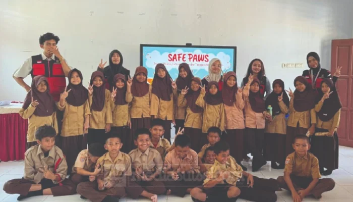 Mahasiswa KKN-PK Unhas Edukasi Bahaya Rabies kepada Siswa SDN 143 Barru Lewat Program SAFE PAWS