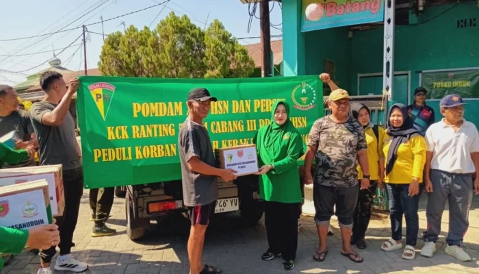 Tak Cukup dengan Belasungkawa, Persit Pomdam XIV/Hasanuddin Gerak Cepat Bantu Korban Kebakaran Asrama Mattoangin